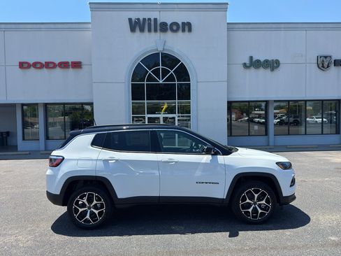 New 2026 Jeep Compass Limited AWD/4WD image 1