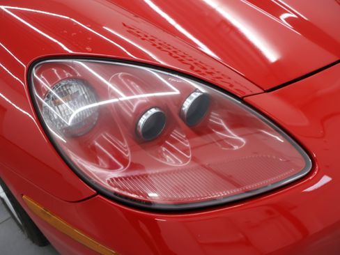 Used 2006 Chevrolet Corvette Convertible w/ Preferred Equipment Group RWD image 20