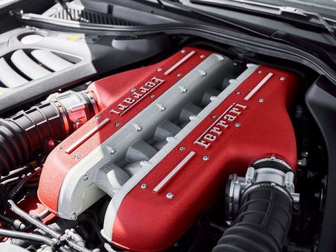 Used 2019 Ferrari GTC4Lusso AWD/4WD image 19