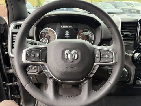 Used 2025 RAM 1500 Big Horn AWD/4WD image 14