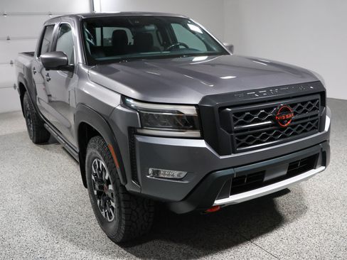 Used 2022 Nissan Frontier PRO-4X AWD/4WD image 5