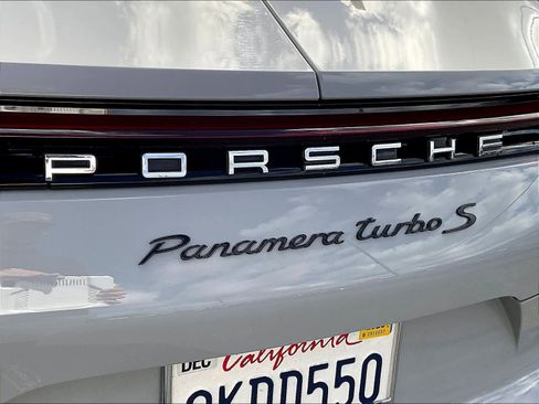 Used 2022 Porsche Panamera Turbo S image 9