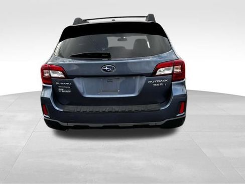Used 2015 Subaru Outback 3.6R Limited image 6