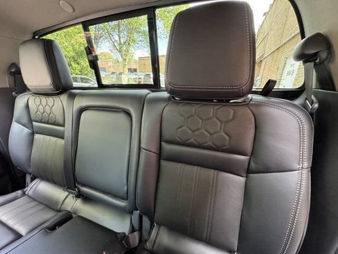 Used 2024 Nissan Frontier SL w/ Technology Package AWD/4WD image 23
