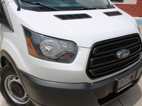 Used 2019 Ford Transit 150 130 Low Roof RWD image 18
