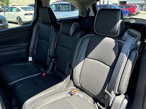 New 2026 Honda Odyssey Elite image 5