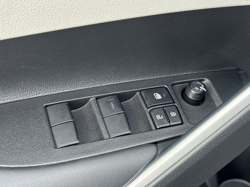 New 2026 Toyota Corolla Cross L image 14