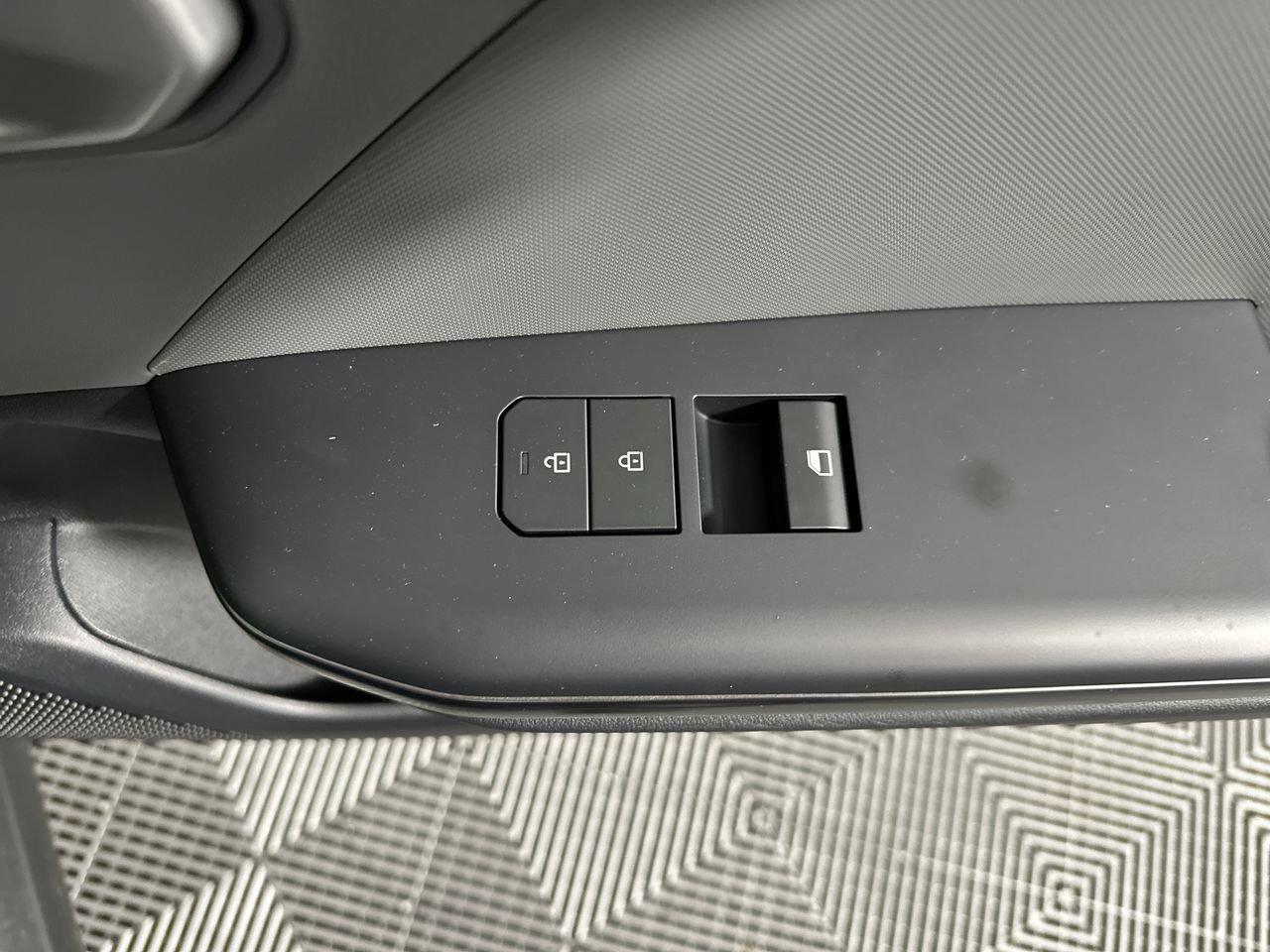 New 2027 Kia K4 FWD image 13