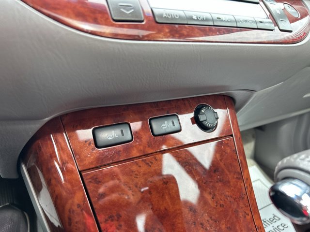 Used 2005 Toyota Camry XLE w/ VSC & Side Airbag Pkg FWD image 43