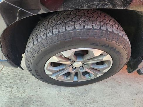 Used 2024 Chevrolet Silverado 1500 High Country w/ Z71 Off-Road Package image 8