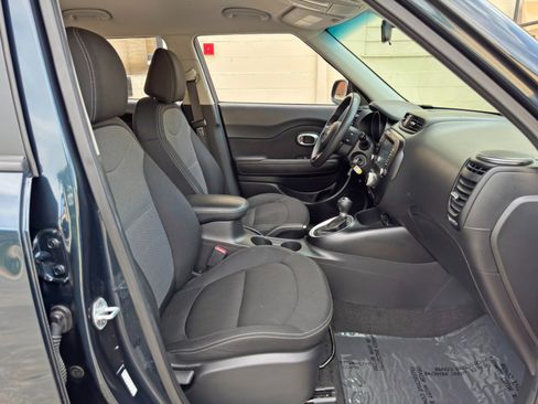 Used 2019 Kia Soul + FWD image 14