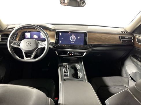 Certified 2025 Volkswagen Atlas SE AWD/4WD image 13