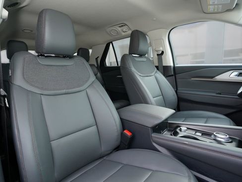 New 2026 Ford Explorer Active w/ Active Comfort Package AWD/4WD image 19