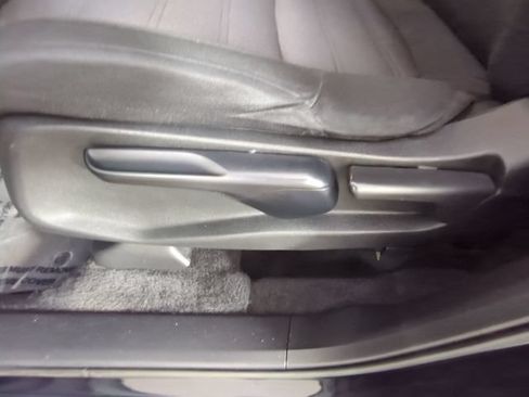 Used 2020 Honda CR-V LX image 30