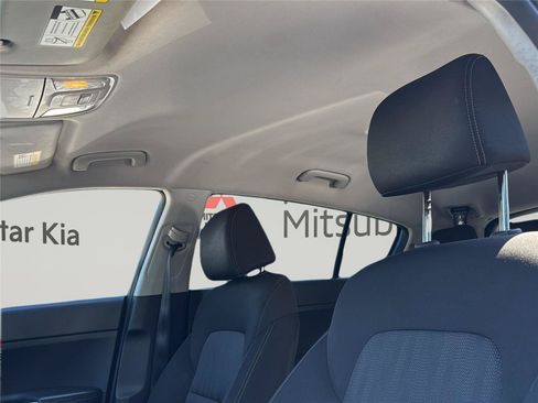 Used 2021 Kia Sportage LX AWD/4WD image 19