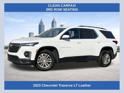 Used 2023 Chevrolet Traverse LT