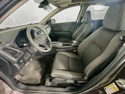 Used 2019 Honda HR-V EX image 13