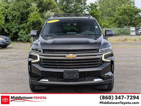Used 2022 Chevrolet Suburban LT w/ Luxury Package AWD/4WD image 8