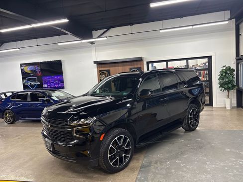 Used 2021 Chevrolet Tahoe RST w/ Luxury Package image 2