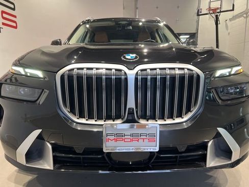 Used 2023 BMW X7 xDrive40i AWD/4WD image 2