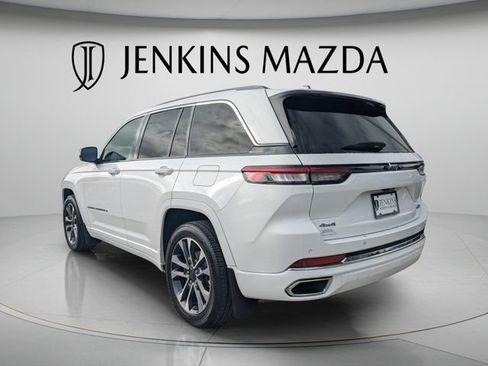 Used 2023 Jeep Grand Cherokee Overland AWD/4WD image 5