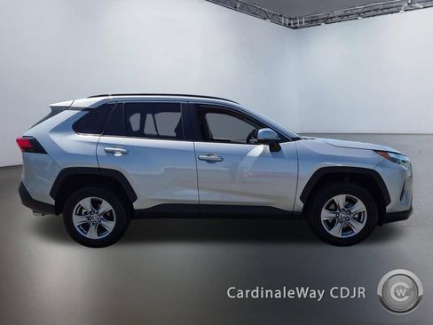 Used 2025 Toyota RAV4 XLE FWD image 2