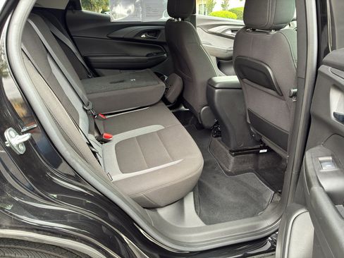 Used 2023 Chevrolet TrailBlazer LT FWD image 50