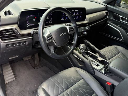 Used 2025 Kia Telluride EX X-Line AWD/4WD image 4