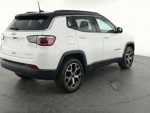 Used 2025 Jeep Compass Limited AWD/4WD image 9