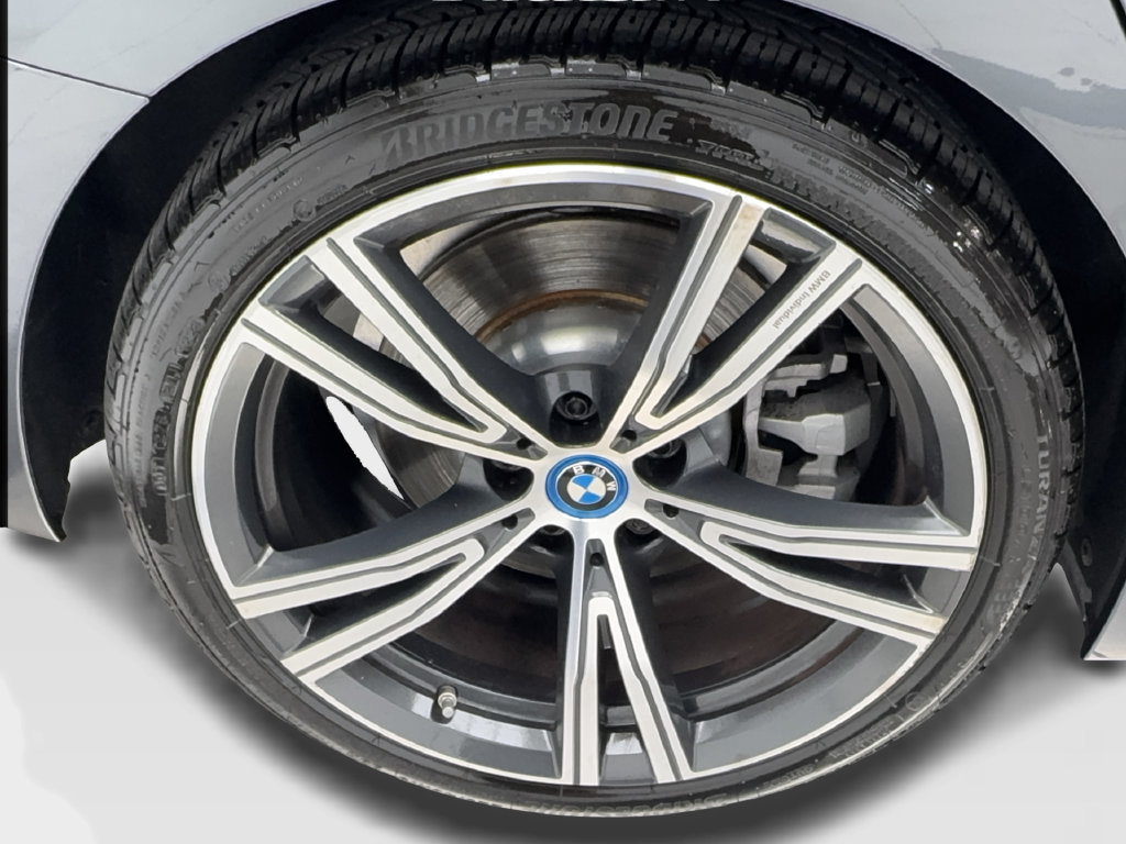 Used 2022 BMW 330e w/ Driving Assistance Package RWD image 18