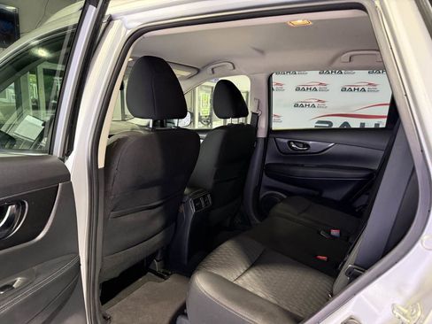 Used 2020 Nissan Rogue SV image 38