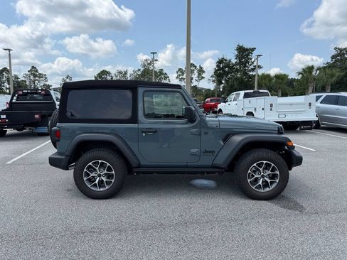 Used 2024 Jeep Wrangler Sport AWD/4WD image 2