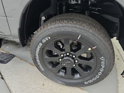 New 2026 RAM 2500 Laramie AWD/4WD image 25