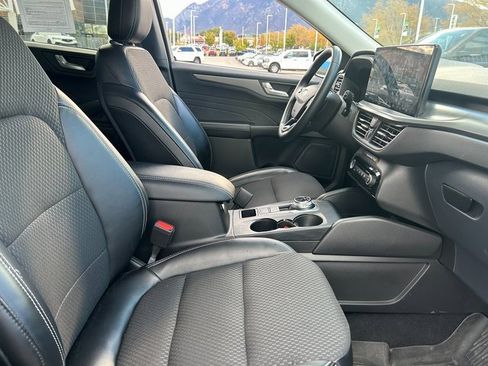 Used 2023 Ford Escape SE w/ Class II Trailer Tow Package image 35