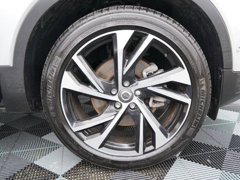 Used 2019 Volvo XC40 T5 R-Design image 86