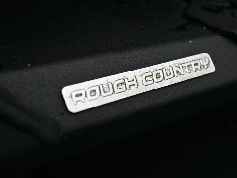 Used 2023 GMC Sierra 1500 Elevation RWD image 32