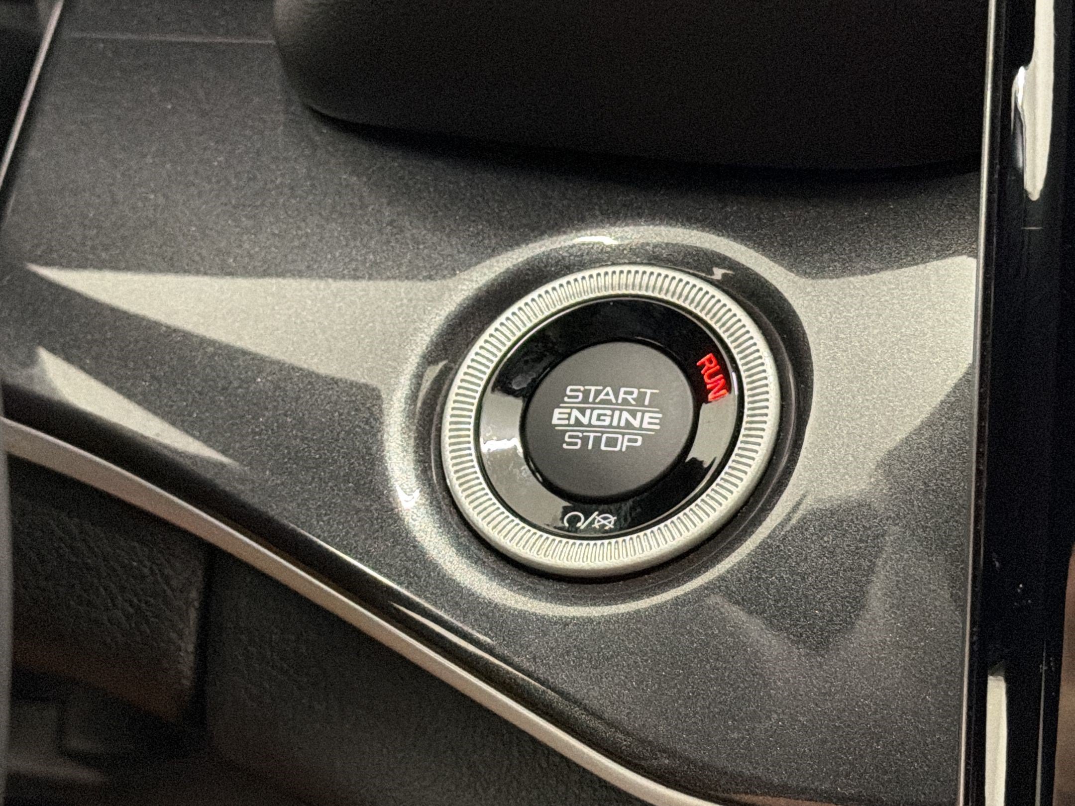 Used 2023 Jeep Grand Cherokee Altitude AWD/4WD image 16