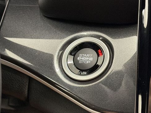 Used 2023 Jeep Grand Cherokee Altitude AWD/4WD image 16