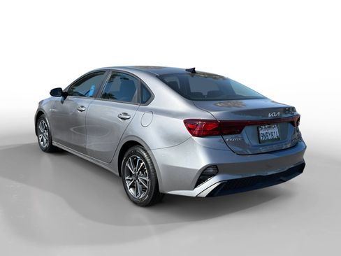 Used 2024 Kia Forte LXS FWD image 3