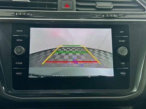 Used 2023 Volkswagen Tiguan SE image 23