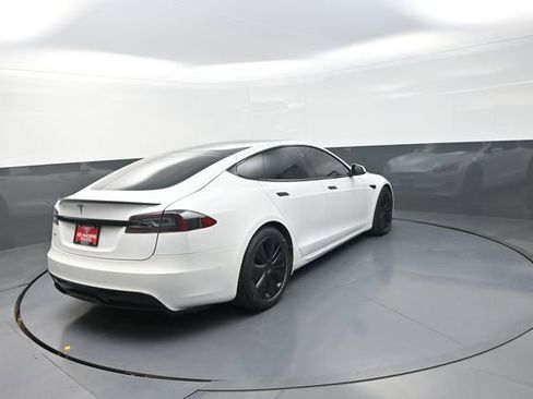 Used 2022 Tesla Model S image 24