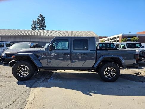 New 2026 Jeep Gladiator Rubicon AWD/4WD image 4