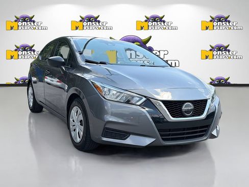 Used 2020 Nissan Versa S FWD image 3