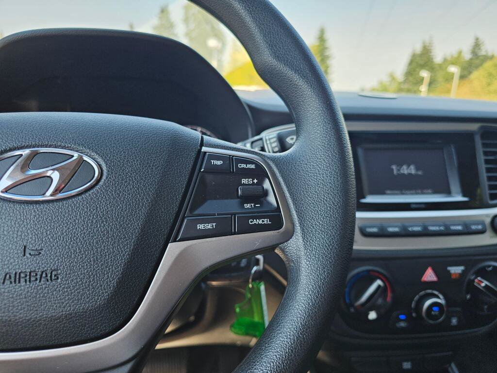 Used 2018 Hyundai Accent SE FWD image 35