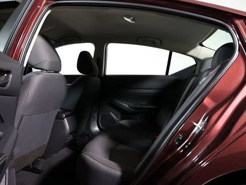 Used 2025 Nissan Altima 2.5 SV AWD/4WD image 14