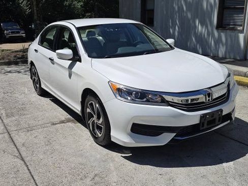 Used 2016 Honda Accord LX image 7
