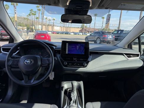 Used 2025 Toyota Corolla LE image 25
