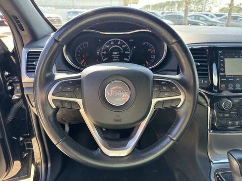 Used 2022 Jeep Grand Cherokee Laredo X image 14