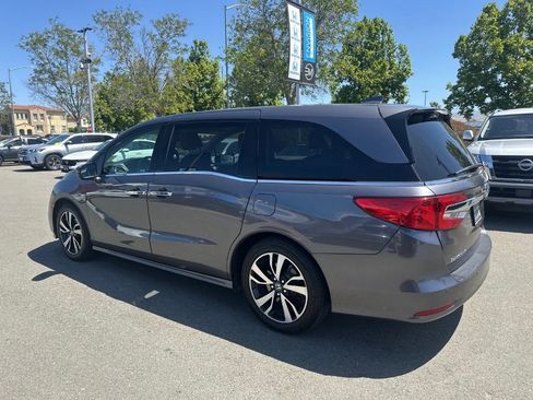 Used 2019 Honda Odyssey Elite image 4