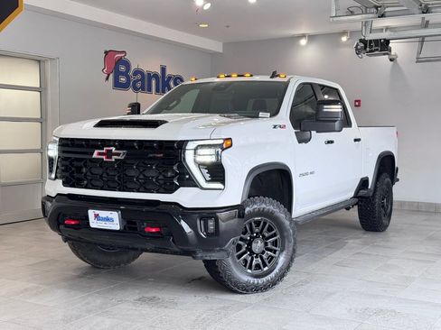 Certified 2024 Chevrolet Silverado 2500 ZR2 w/ Technology Package AWD/4WD image 2